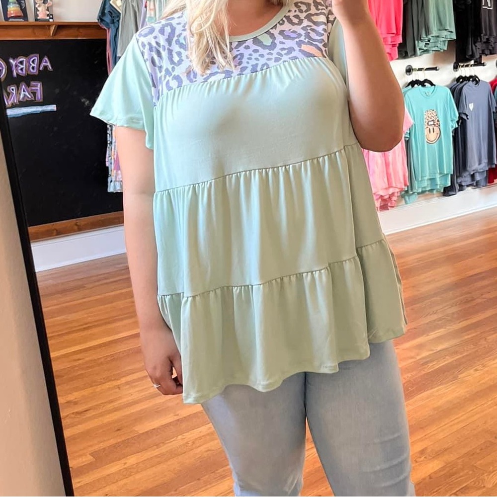 Spring/Summer Top Plus Size Only - image 1